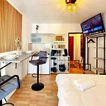 'goldpath' Passau-central-pizzaria-kaffee-innpromenade-uniwiese-wiputv Apartment Passau
