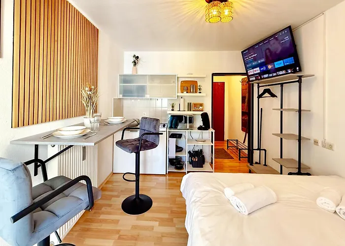 'goldpath' Passau-central-pizzaria-kaffee-innpromenade-uniwiese-wiputv Appartement Passau